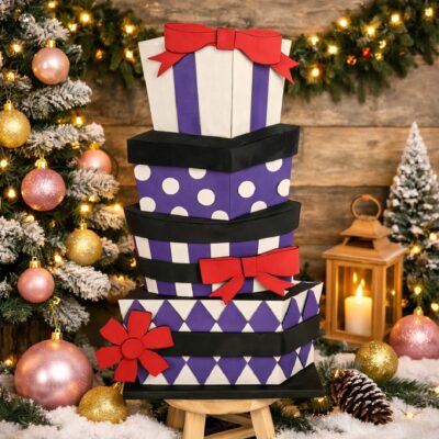 Stand en Bois en Forme de Cadeau – Décor de Noël