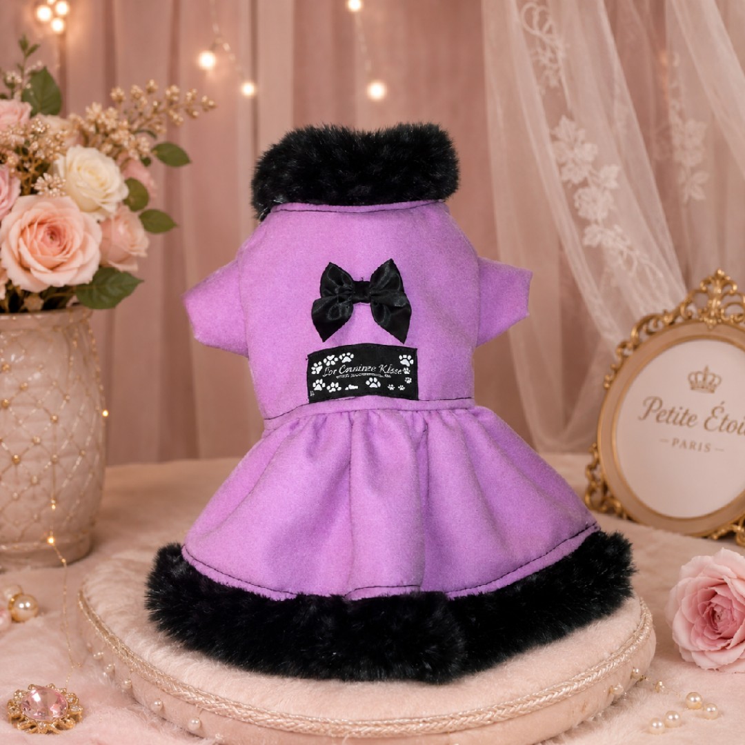 Robe mauve en crepe avec collet